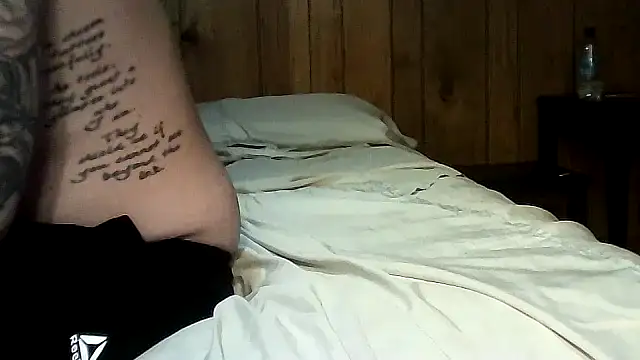 WyattL96 XXX чат на живо