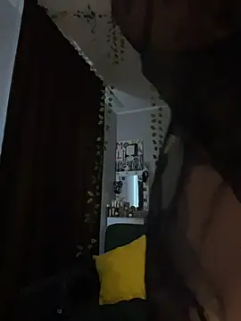 LittleFox___n Live XXX chat