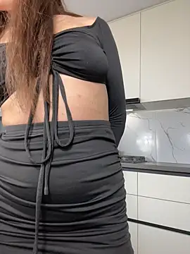 CurlyLara – Naživo XXX chat