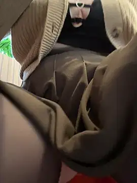 PumaShyXD - TAKE OFF PANTIES RIGHT IN THE CAFE