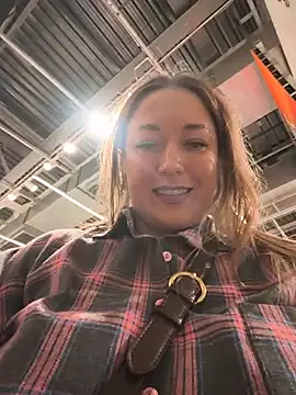 Chat XXX en directo de YourSweetRi