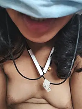 Shivani2002 Live XXX-Chat
