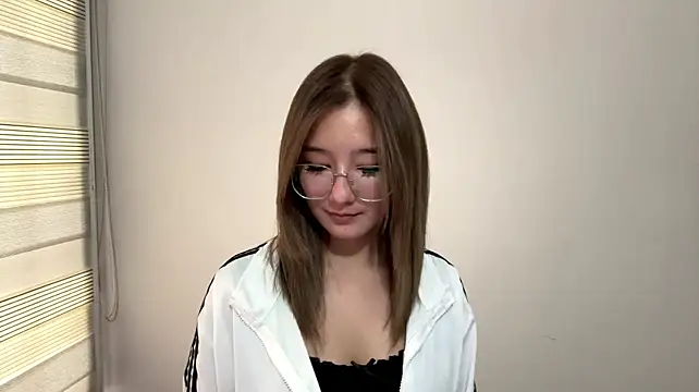 CloudyClamber's Live XXX Chat