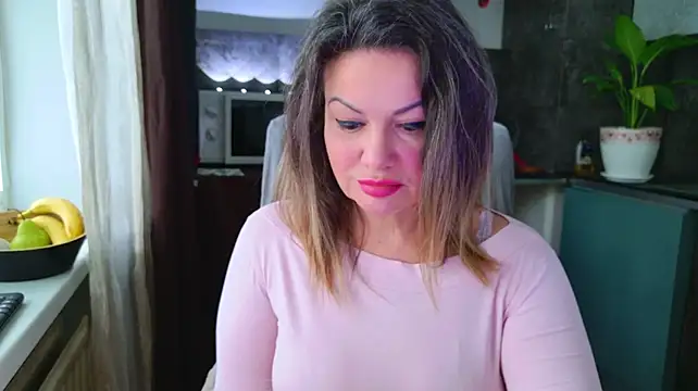Chat XXX ao vivo de MishaMILF
