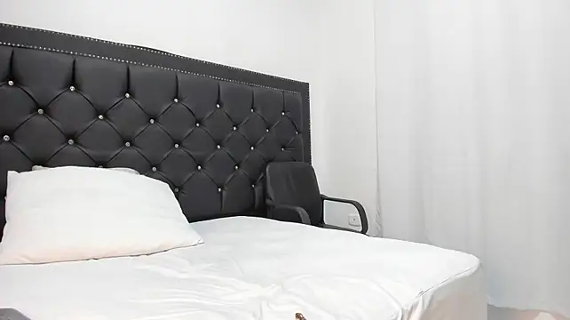 MaxLeons Live XXX Chat