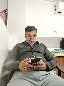 Desi_Gujju_Boy Show in webcam
