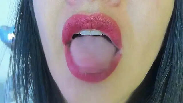 queen_fetish Adlı Modelin Canlı XXX Sohbeti