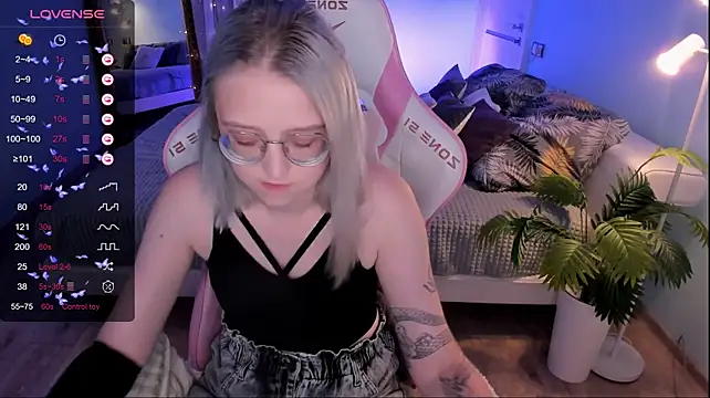 justinahelen_ Chat XXX in diretta