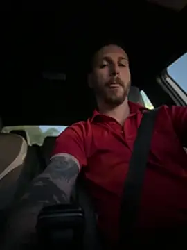 Pokazy przed kamerką – inked_daddy88