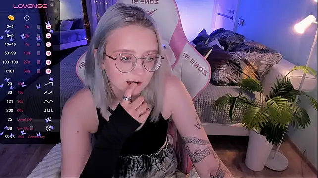 XXX chat uživo modela justinahelen_