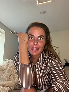 SweetSiennax Chat XXX in diretta