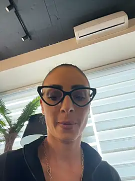 FeetVibe Chat XXX live