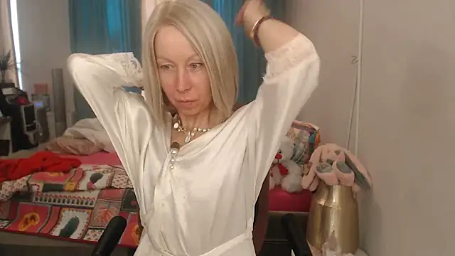 XXX chat uživo modela LuxuryNika