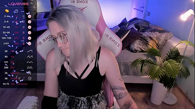 justinahelen_ – Live XXX-chat