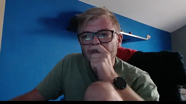 XXX chat uživo modela blondeboy92