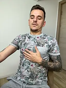 Sembang XXX Secara Langsung Huge_cock22cm