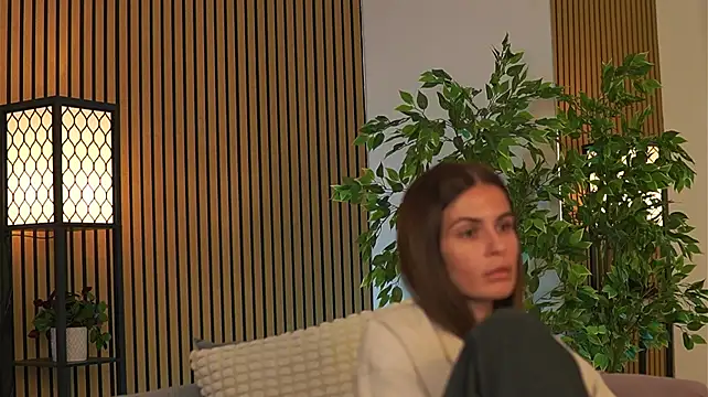 Avril_Cyrus Adlı Modelin Canlı XXX Sohbeti