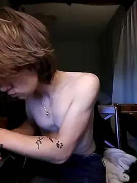 צ'אט XXX בשידור חי של XanderOzzz