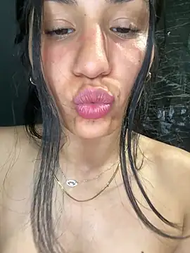 Micalovers - Dildo y saliva