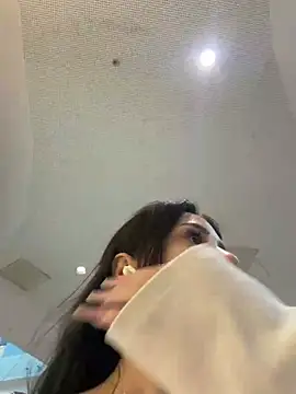 MayaSpringXのライブXXXチャット