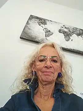 Chat +18 de clarabell4 ao vivo