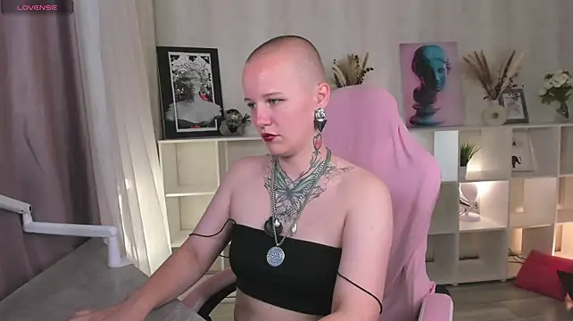צ'אט XXX בשידור חי של Ruby_Toreadorr