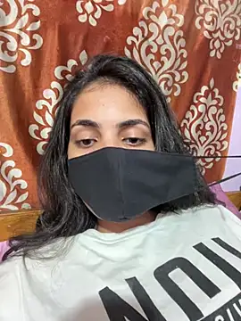 Sandhya_77's Live XXX Chat