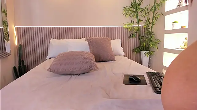 دردشة CloeHarp الجنسية المباشرة