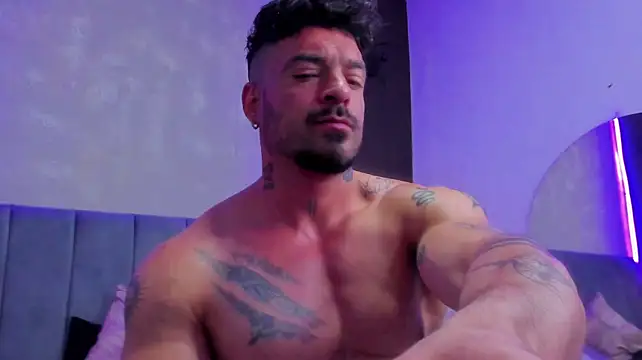 dennis__coxx – Kamerová šou