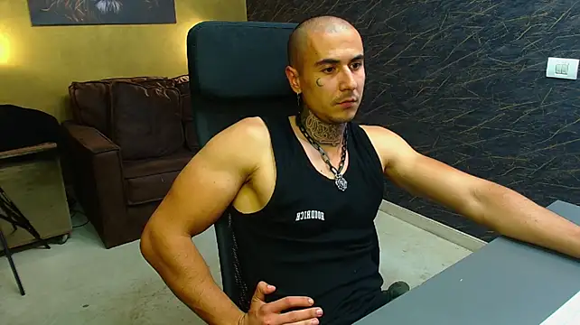 RomeoBodhi XXX чат на живо