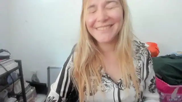 new_but_cute's Live XXX Chat