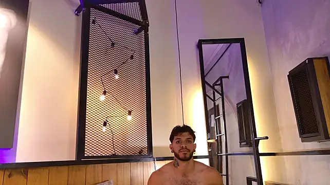 XXX chat uživo modela JuanBlade