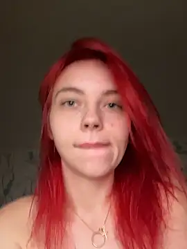 hotcherry2106 Adlı Modelin Canlı XXX Sohbeti