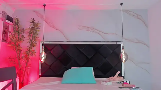 Chatroom XXX en direct de AngelaaCute_