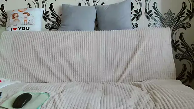 MissMirra828 live XXX chat