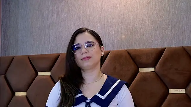 ThaniaJones' Live XXX Chat