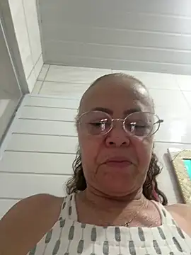 Granny6boys' Live XXX Chat