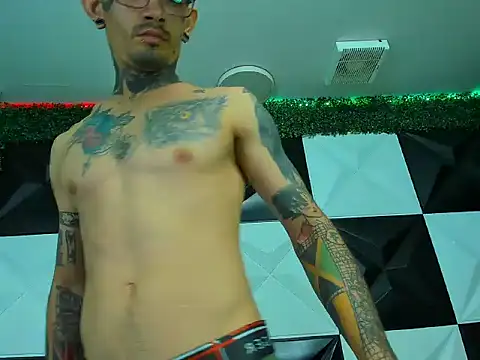 Boy_tatto77 现场XXX聊天