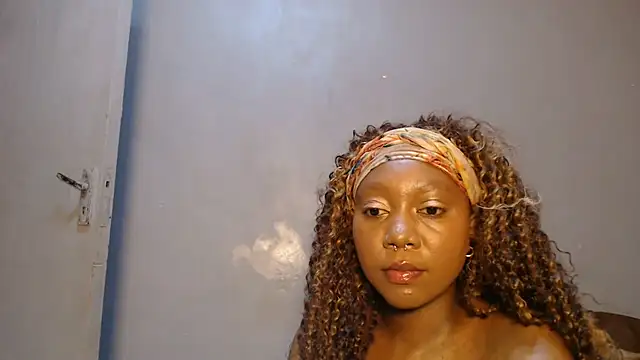 SpicyMackenzie22 Live XXX-chat