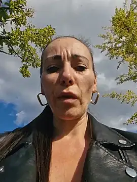 milflovelyxxx's Live XXX Chat