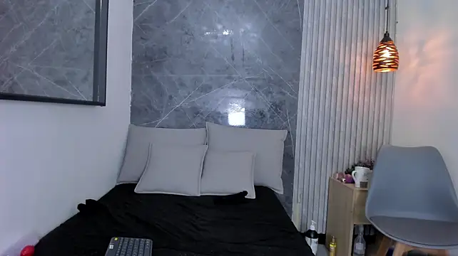 دردشة ScarletDollxxx الجنسية المباشرة