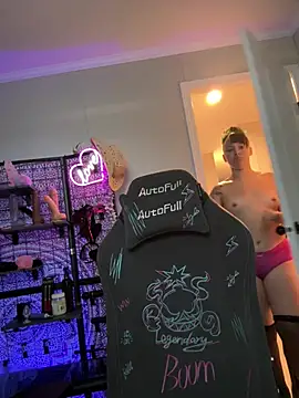 Mamachulita Adlı Modelin Canlı XXX Sohbeti
