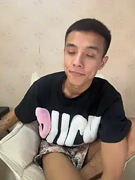 Show de XiaoLin-01 na webcam