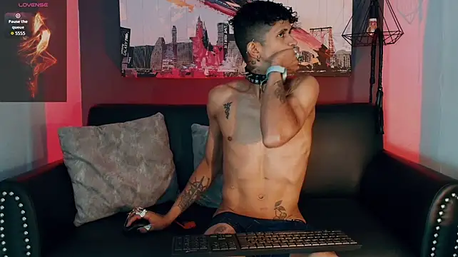 Maximoking26 élő XXX-chatje