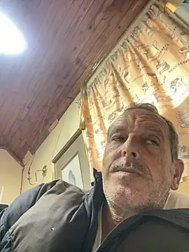 GeldenKuy's Live XXX Chat