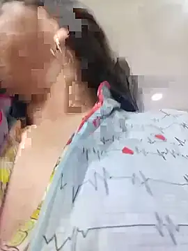 SOFI__10 Adlı Modelin Canlı XXX Sohbeti