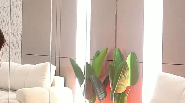 LeoraSenn