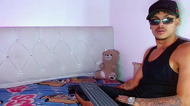 Angel_foxc13 即時 XXX 聊天