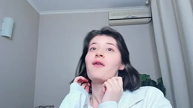 LeliaFujimoto's Live XXX Chat