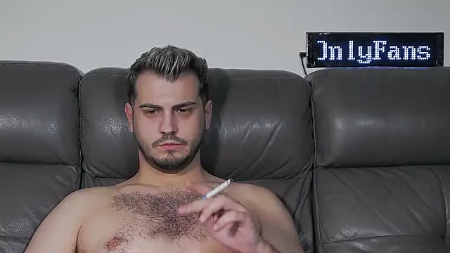 XXX chat uživo modela CrazyDom1